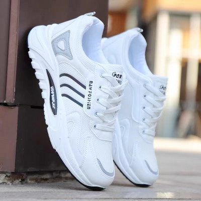 Pantofi pentru bărbați 2022, adidași albi noi, pantofi casual cu plasă goală la modă, pantofi de alergare ușoare, respirabili, rezistenți la uzură, în aer liber