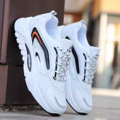 Pantofi pentru bărbați 2022, adidași albi noi, pantofi casual cu plasă goală la modă, pantofi de alergare ușoare, respirabili, rezistenți la uzură, în aer liber