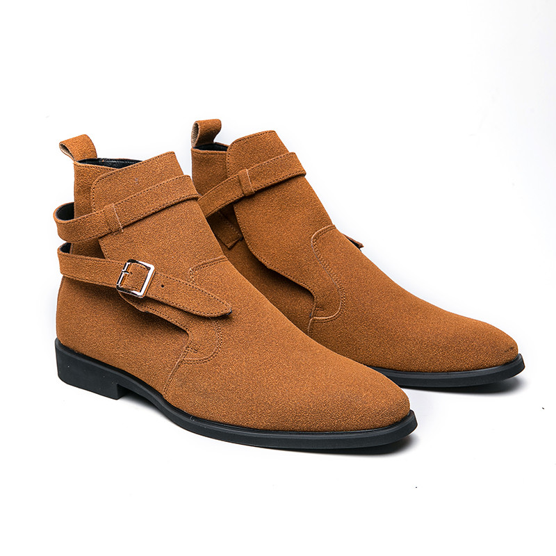 Cizme noi pentru bărbați, maro, din piele de căprioară artificială, cu vârf înalt, cu cataramă pentru cureaua, cu design, cizme de modă de iarnă cu cizme de blană pentru bărbați.