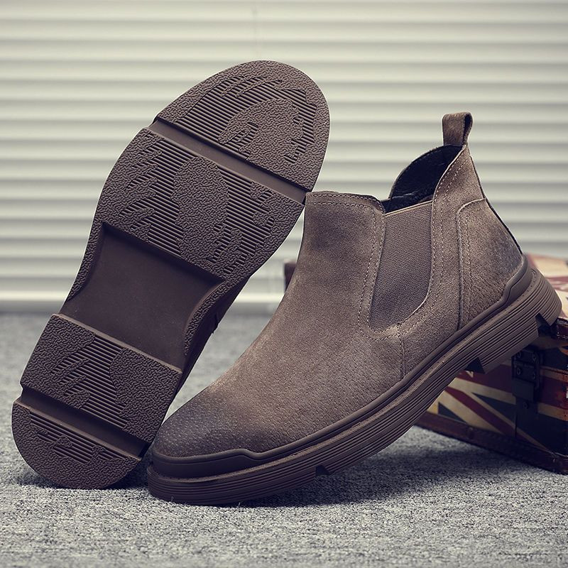 Nove kožne čizme Trendovske cipele u britanskom stilu Srednje muške čizme od kože Odgovarajuća radna odjeća Gležnjače