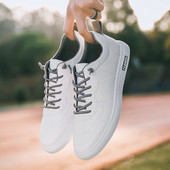 Καλοκαιρινό φθινόπωρο 2021 Ανδρικά παπούτσια Vulcanize Νέου Κορεατικού στυλ με ρηχά επίπεδα παπούτσια PU άνετα για τον αθλητισμό που αναπνέουν με κορδόνια