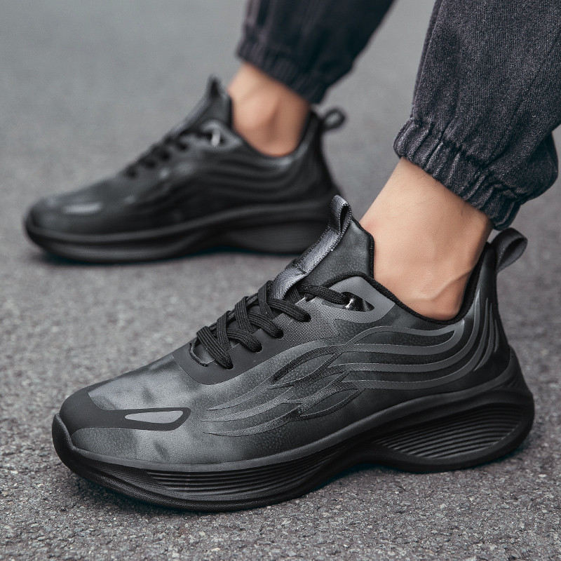 Nove modne sportske cipele na vezanje Crne muške personalizirane vulkanizirane cipele Ležerne udobne, svestrane prozračne muške cipele