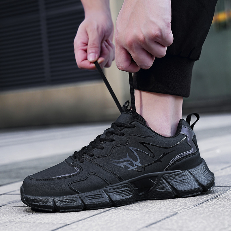 Vyriški laisvalaikio suvarstomi sportbačiai, 2023 m. Nauji odiniai plius aksominiai vulkanizuoti batai vaikščiojimo sportiniai batai lauke, tvirti, sekli vyriški batai