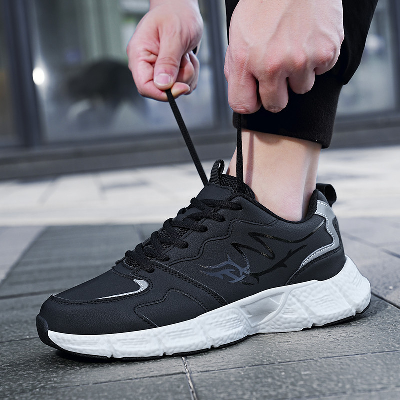 Vyriški laisvalaikio suvarstomi sportbačiai, 2023 m. Nauji odiniai plius aksominiai vulkanizuoti batai vaikščiojimo sportiniai batai lauke, tvirti, sekli vyriški batai