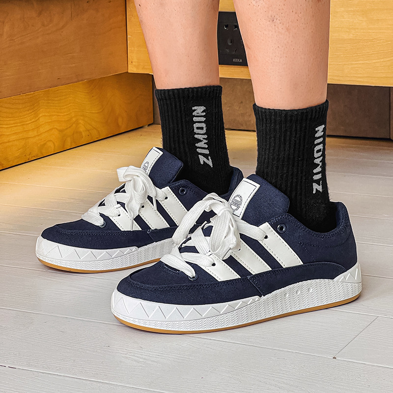 Nové módne pánske ležérne topánky, letné kórejské trendy, protišmykové pánske tenisky, odolné proti opotrebovaniu, priedušné pánske ploché topánky