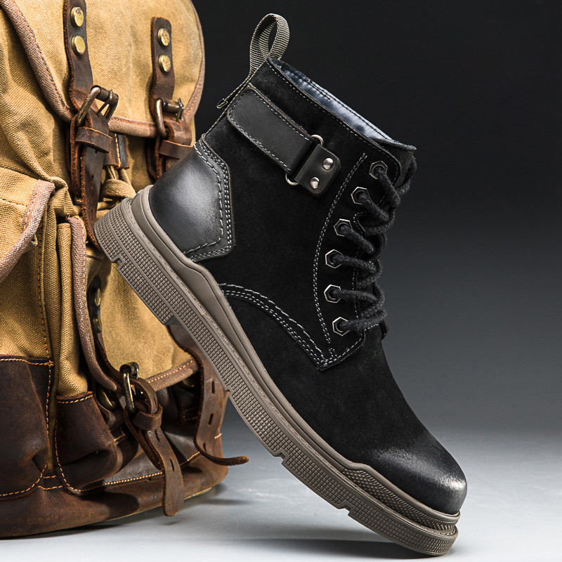 Cizme de iarnă pentru bărbați la modă nouă Cizme de piele calde la gleznă pentru cuplu Cizme de motocicletă impermeabile cu vârf înalt de înaltă calitate.