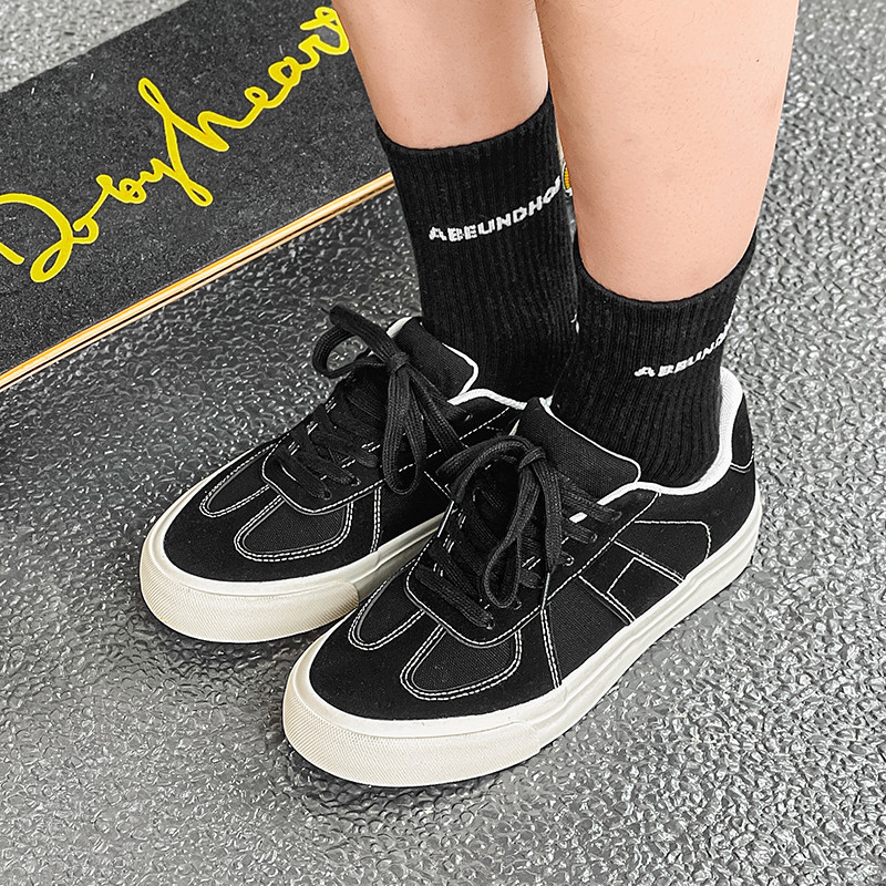 Ανδρικά παπούτσια 2023 Νέα μόδα για την άνοιξη, με επίπεδη κορδέλα επάνω, περιστασιακά αντιολισθητικά, ευέλικτα ανδρικά παπούτσια Vulcanize