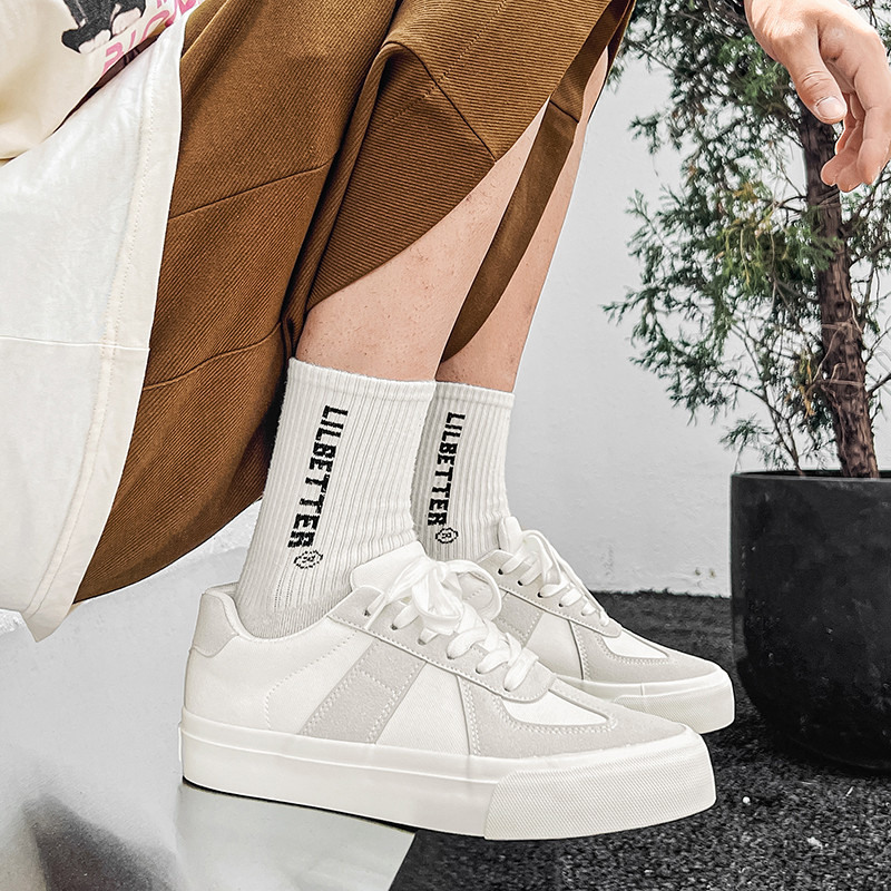 Ανδρικά παπούτσια 2023 Νέα μόδα για την άνοιξη, με επίπεδη κορδέλα επάνω, περιστασιακά αντιολισθητικά, ευέλικτα ανδρικά παπούτσια Vulcanize