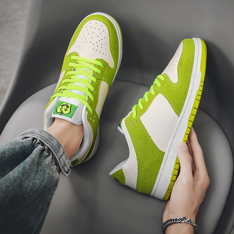 Nove proljetne ravne muške tenisice na vezanje iz 2023., ležerne, neklizajuće, udobne, mekane podloge, prozračne muške cipele za razne vrste