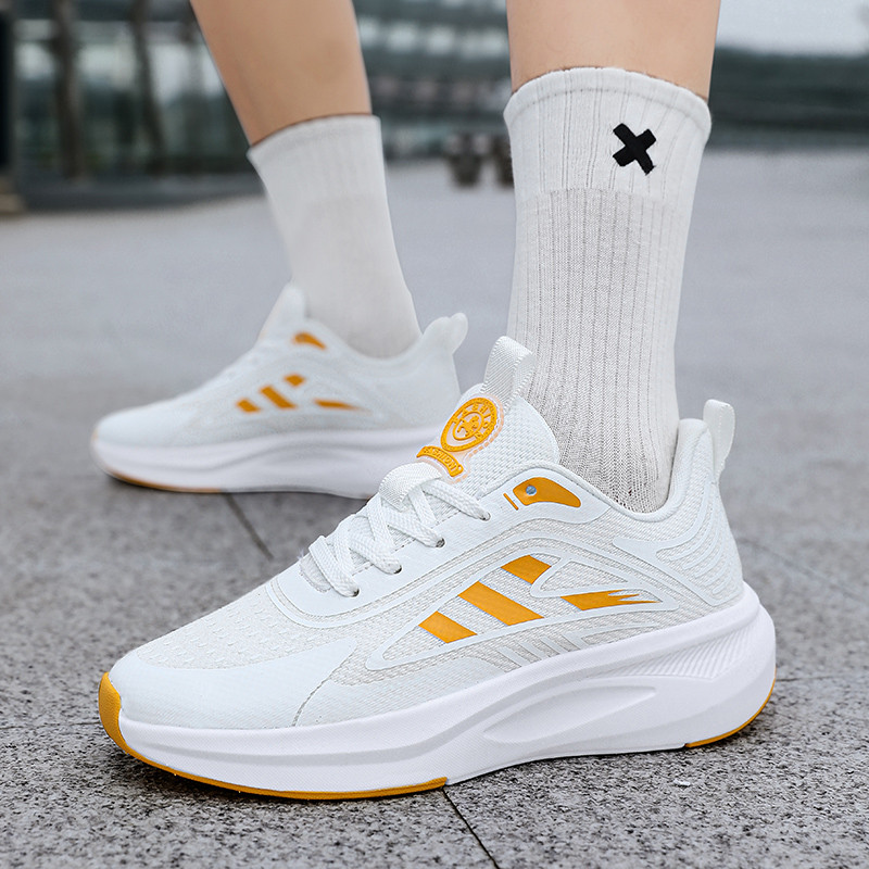 Cipele za muškarce Nove proljetne ravne mrežaste cipele za 2023. na vezanje, ležerne, neklizajuće, udobne mekane podloge, svestrane čvrste tenisice za muškarce