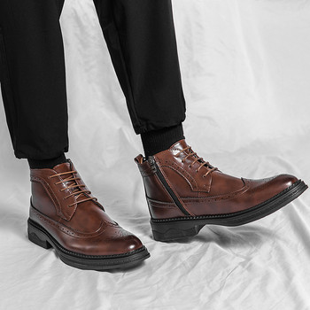 Νέα μοντέρνα λουστρίνι Χειμώνας 2023 Brogue Ankle Boots Ανδρικά με κορδόνια ψηλά μπλουζάκια για άντρες Flats Καθημερινά, όλα τα παπούτσια