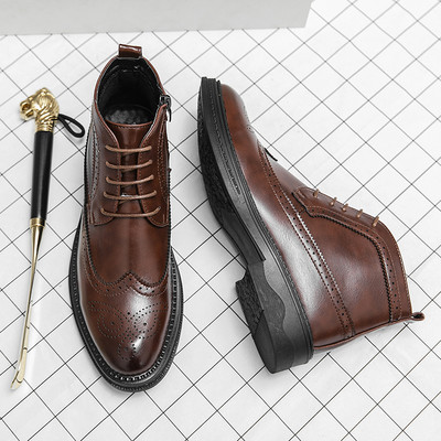 Nove modne lakirane brogue gležnjače za zimu 2023. Muške visoke cipele na vezanje za muškarce Ravne cipele za svakodnevnu kombinaciju