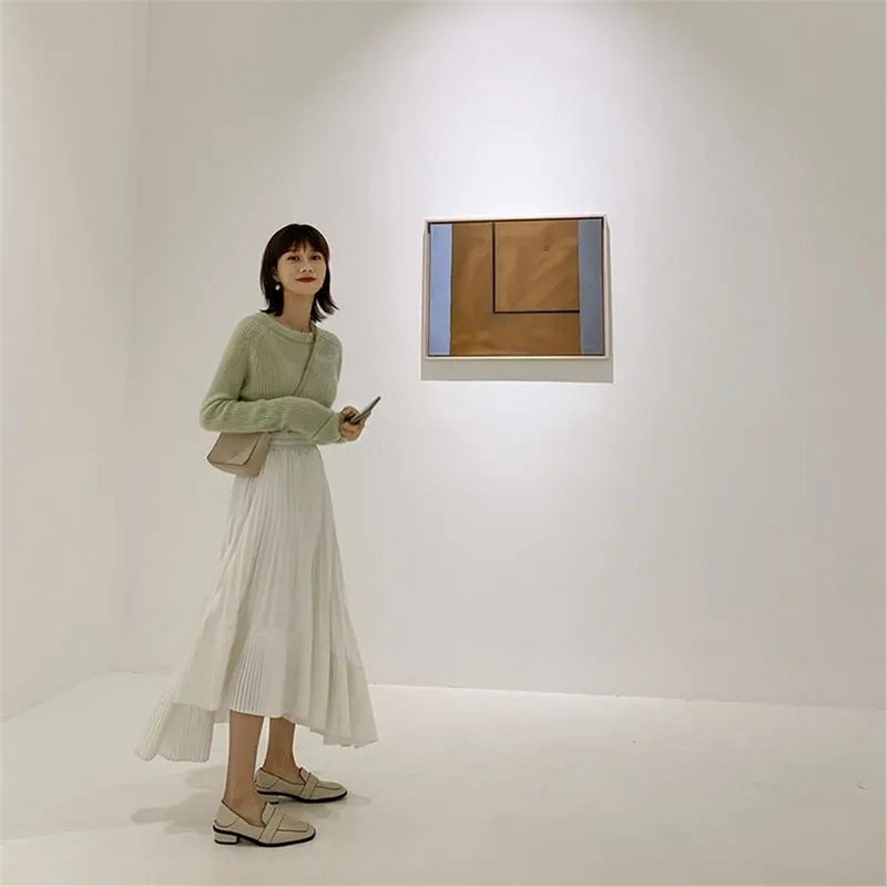 Crna gotička nepravilna plisirana suknja, jednobojna, elastična ženska suknja s visokim strukom i šavovima s volanima, jednostavna moda, novo jesen 2021.