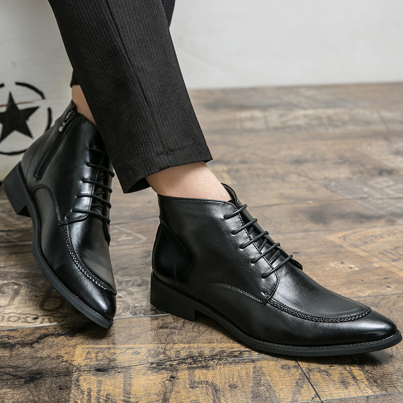 Cizme pentru bărbați de marcă de lux Cizme chelsea cu șireturi la modă cu talpă groasă cu vârf ascuțit Cizme de designer din piele Cizme cavaler de înaltă calitate