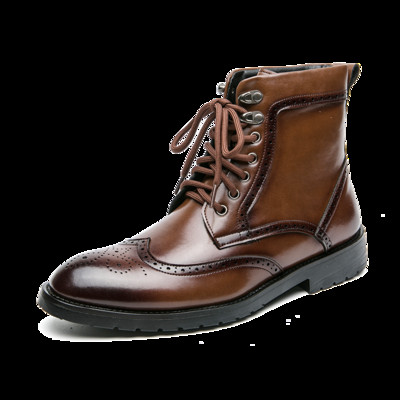 Κλασικές μπότες βρετανικού στιλ Ανδρικές δερμάτινες μπότες σκάλισμα με κορδόνια Μπότες αστραγάλου με μυτερή μύτη Χαμηλό τακούνι με χοντρή σόλα Επαγγελματικές μπότες γνωριμιών