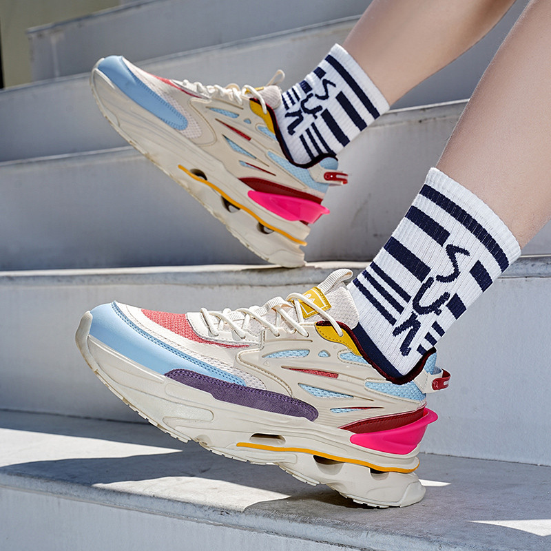 Nove proljetne mrežaste muške ležerne tenisice na vezanje za 2023., modne, neklizajuće, prozračne, udobne, sažete jednobojne cipele za sve za muškarce