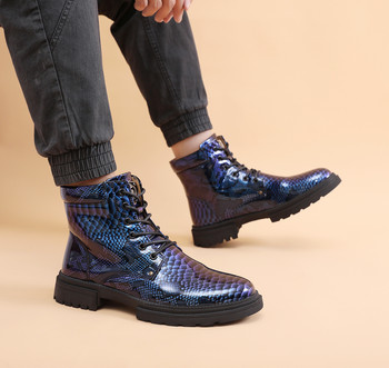 HKDQ Луксозни змийски дизайнерски боти до глезена Мъжки модни сини лачени високи ботуши Мъжки качествени блестящи мъжки ботуши на платформа