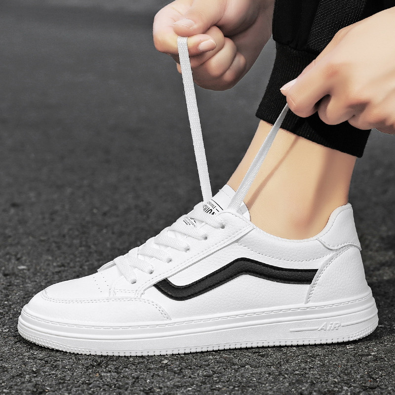 Pantofi de primăvară plat cu șireturi pentru bărbați, la modă, în aer liber, anti-alunecare, confortabili, cu fundul moale, respirabili, pantofi solidi pentru bărbați.