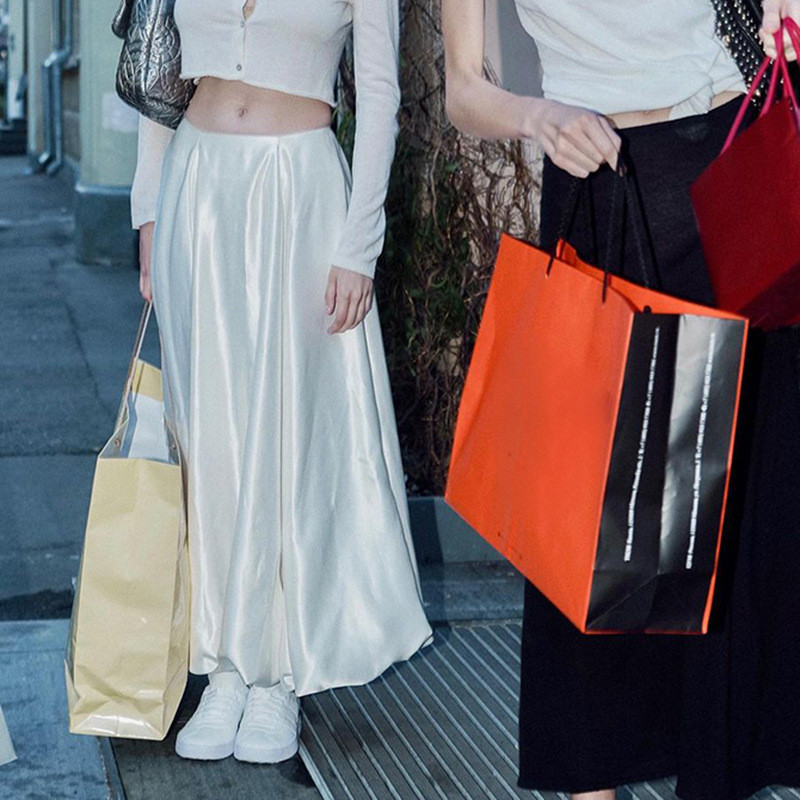 Romantična satenska suknja s mjehurićima za žene - široka, ležerna dugačka suknja za proljeće/ljeto 2023. Modna jednobojna