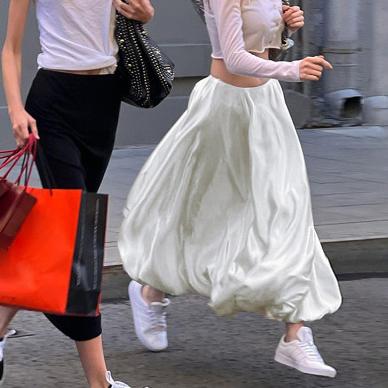 Romantična satenska suknja s mjehurićima za žene - široka, ležerna dugačka suknja za proljeće/ljeto 2023. Modna jednobojna