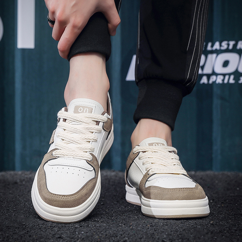 Nove proljetne ravne muške tenisice na vezanje iz 2023., ležerne, neklizajuće, udobne, mekane podloge, prozračne muške cipele za razne vrste