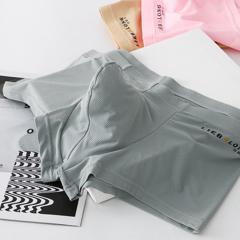 Vyriškos kelnaitės Besiūliai lediniai šilko apatiniai kvėpuojantys elastiniai bokseriai Sexy Big U išgaubtas maišelis Vyriški bokseriniai šortai Cueca