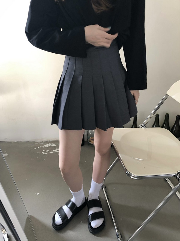 Krátka sukňa, dochádzajúca do práce, vysokoškolská študentka, roztomilá a hravá, viacúčelová BM jesenná a zimná skladaná sukňa