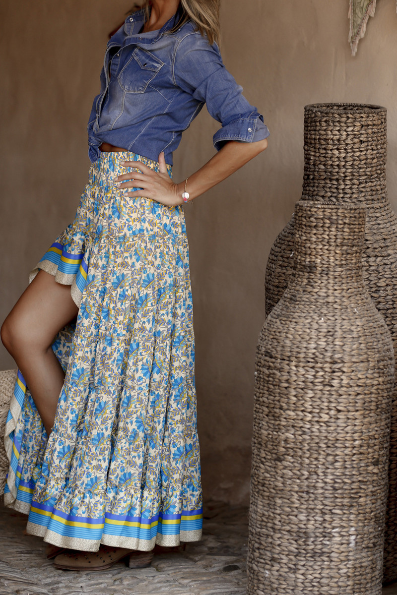 Nova ljetna suknja za plažu 2023. Sveobuhvatna, ležerna, temperamentna, pamučna blagdanska ulična suknja nepravilnog oblika.