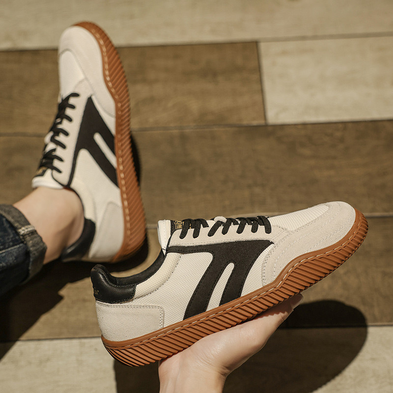 Nove proljetne i jesenske ravne muške cipele za slobodno vrijeme na vezanje za proljeće i jesen 2023., modne neklizajuće, udobne, mekane čvrste cipele za muškarce