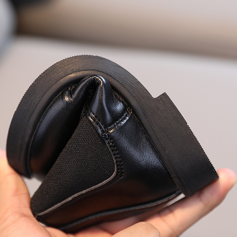 2023 m. Vaikiški trumpi batai Nauji žieminiai mergaitės grynos spalvos minkšti juodi odiniai batai Cuhk vaikiški princesiški batai, atkuriantys senovės