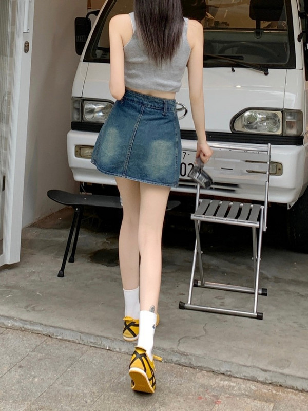 2023 Hong Kong Wind Retro Fusta denim cu talie înaltă Femei Vară Slăbire Geantă subțire Fusta scurtă de șold Fusta sălbatică cu design de nișă