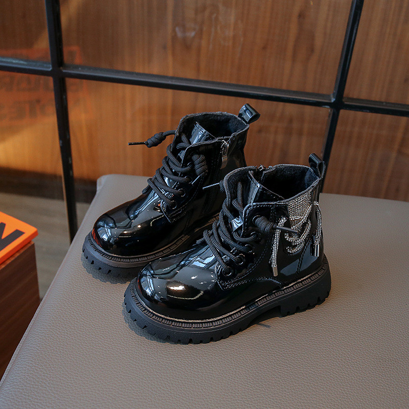 Prekės ženklo dizaineris Gražūs vaikiški batai mergaičių batai paprastas juodos smėlio spalvos mažos mergaitės laisvalaikio batų platforma žieminiai kulkšnies batai G09222