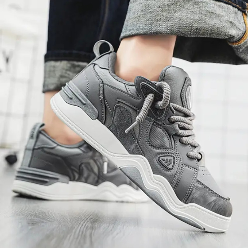 Nove muške cipele za kruh Uzročne niske cipele za rolanje Prozračne lagane neklizajuće tenisice Udobne cipele za muške cipele s platformom