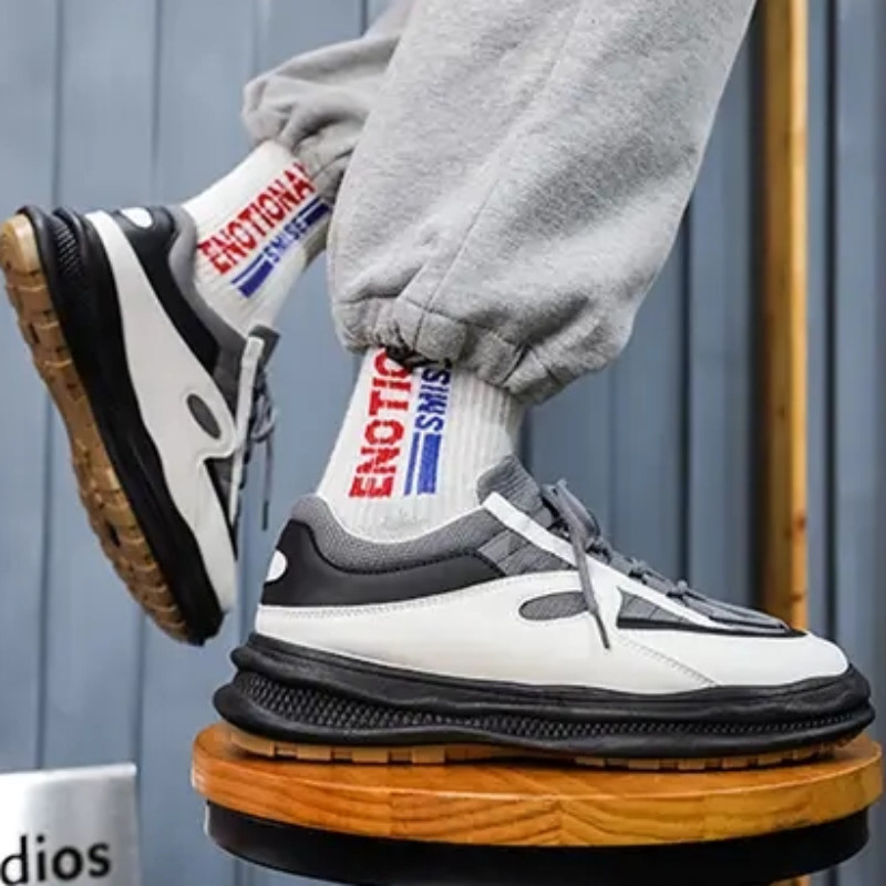 Klasikiniai vyriški laisvalaikio sportbačiai Prekės ženklo dizaino sportbačiai riedlenčių batai Retro odiniai sportiniai batai vyrams Tenis Masculino