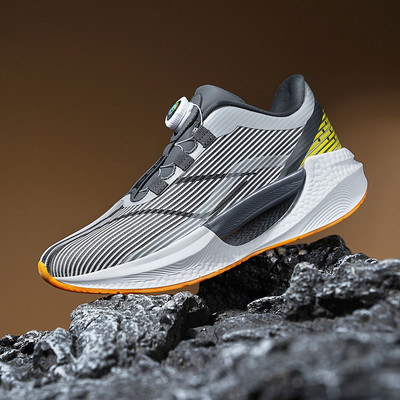 Ανδρικά νέα αθλητικά παπούτσια φθινοπώρου 2023 Ελαφριά μόδα τρέξιμο Stretch Casual Outdoor Mesh Surface Sports Tennis Περπάτημα ανδρών