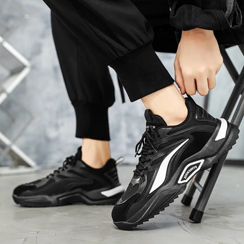 2023 m. Nauji vyriški madingi laisvalaikio sportiniai batai jaunimui pavasario rudeniui Patogūs padai juodi odiniai sportbačiai vyrams Tenis Masculino