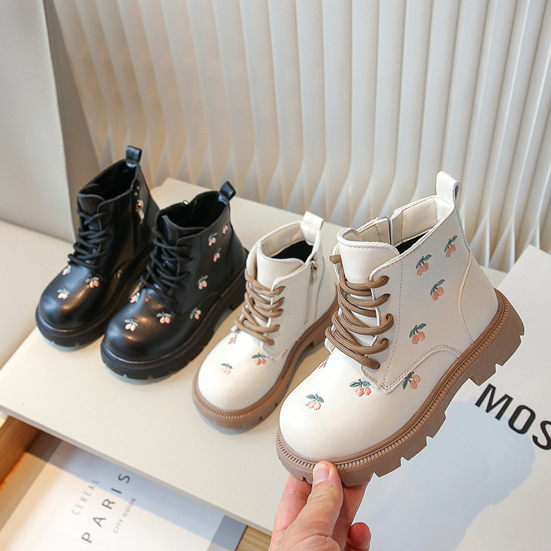 Mergaičių laisvalaikio trumpi batai 2023 m. rudens žiema Naujos mados vaikiški odiniai batai Vaikiški šoniniai užtrauktukai Minkštas padas vienviečiai batai J100