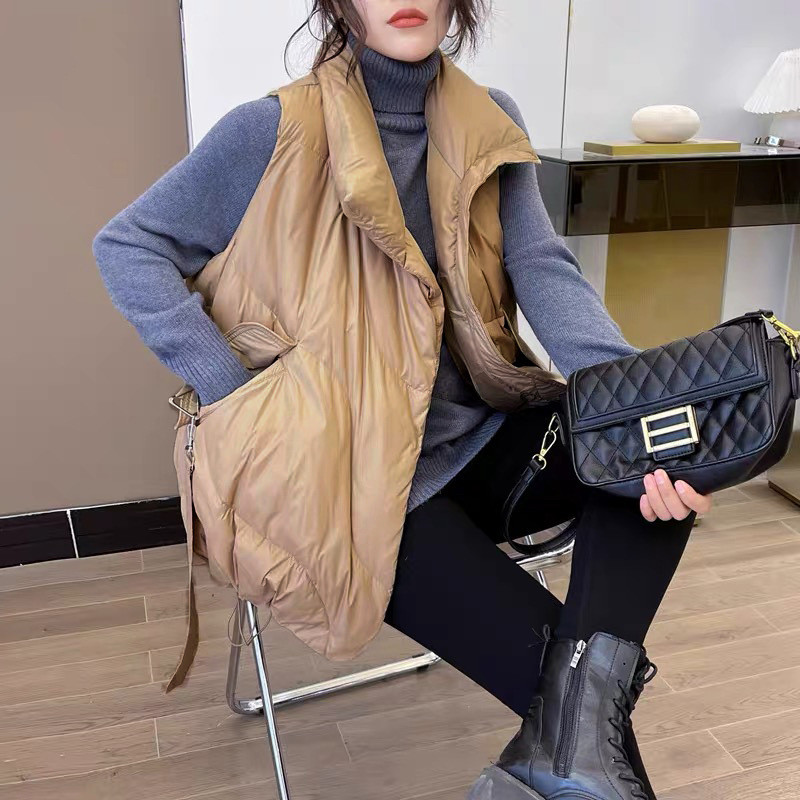 2023 m. žiemos pūkinė medvilninė moteriška liemenė Laisva tvirta striukė be rankovių Moteriška Juoda Balta Šiltos Liemenės Rudeninė lengva liemenė