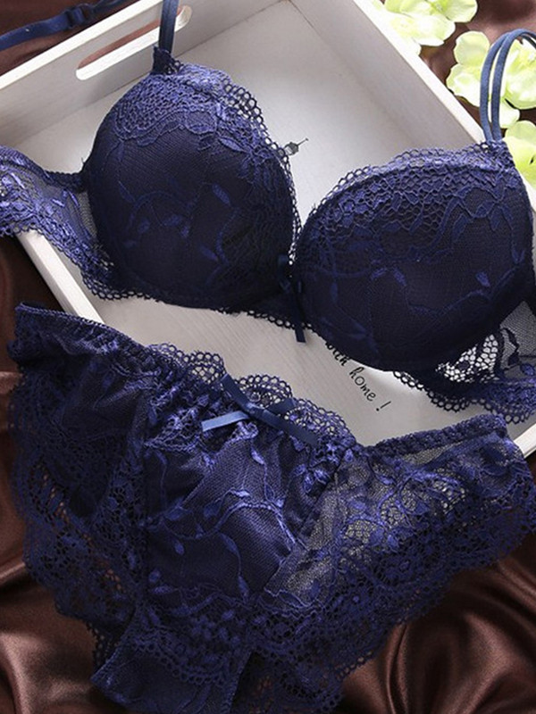 Push Up liemenėlė, nėriniuota liemenėlė ir kelnaičių komplektas moteriškas siuvinėjimas Deep V apatinis trikotažas ir apatinės kelnaitės