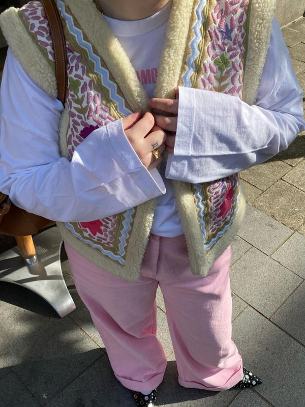 Prsluk s printom od umjetnog krzna Ženska jesen zima Elegantni topli kratki kardigan prsluci bez rukava 2023. Ležerne ulične jakne s cvjetnim uzorkom