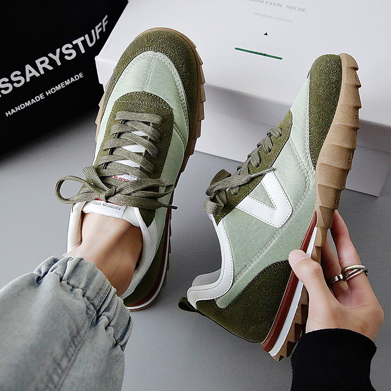 Vyriški laisvalaikio batai Vintažiniai vokiški treniruočių batai Vyriški sportiniai batai suvarstomi sportbačiai Gamintojas Dizaineris Madingi vyriški riedlenčių batai