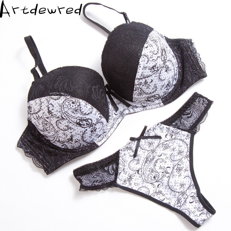 Seksi tange Čipkani Push Up grudnjak Komplet donjeg rublja Žensko donje rublje Intimno Vez Cvjetni Crno-bijeli Veliki grudnjaci Garniture