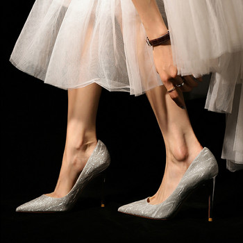Πολυτελή χρυσά ασημένια γυναικεία παπούτσια Pumps 2023 Ανοιξιάτικα ψηλοτάκουνα παπούτσια γάμου για πάρτι Γυναικεία γόβες στυλέτου Επώνυμα παπούτσια