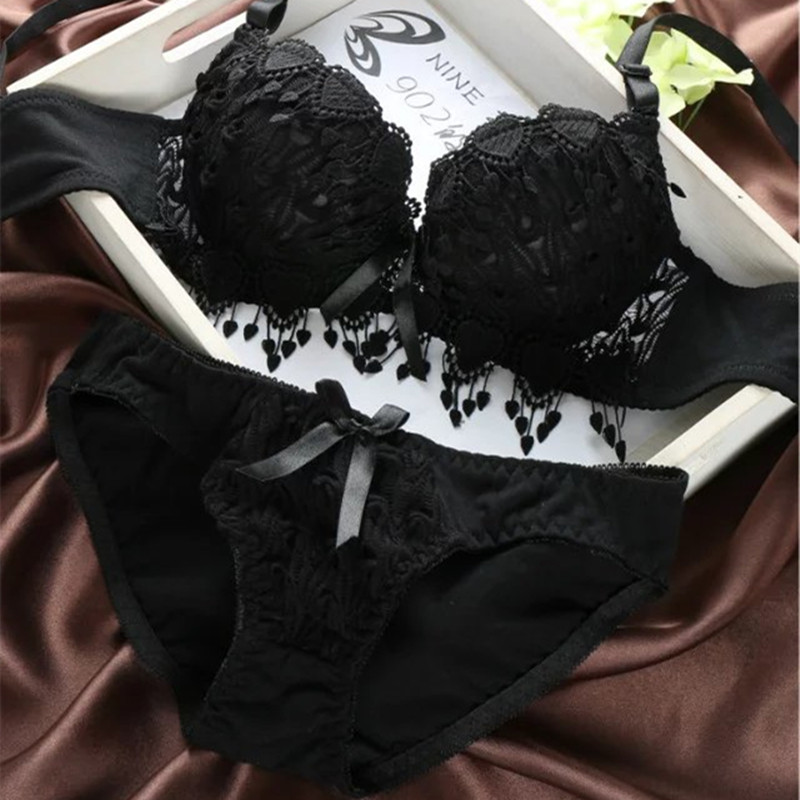 Set de sutien sexy din dantelă de modă la modă Lenjerie de corp Push Up cu decolteu adâncit Sutien de culoare solidă vintage Sutien groase căptușit