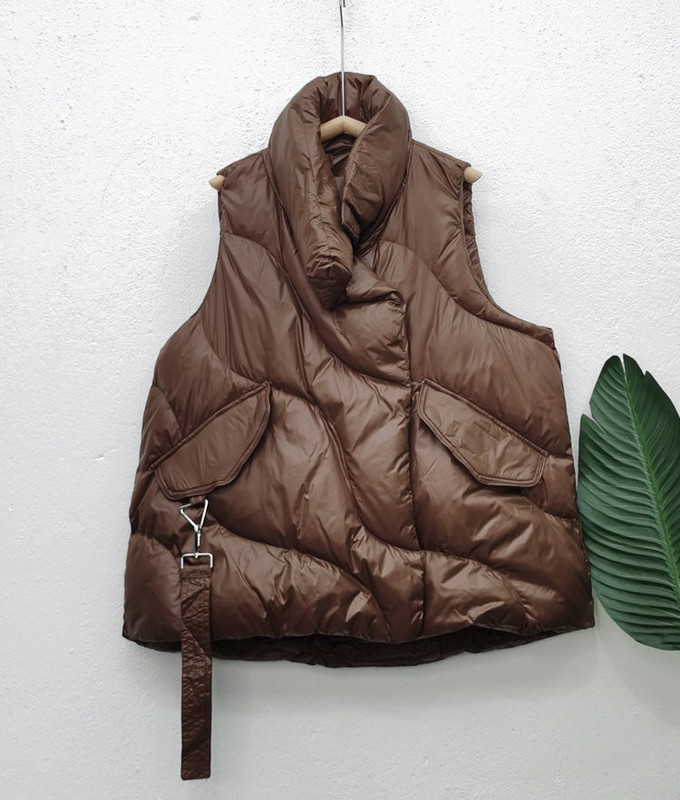 Punji pamučni prsluk Ženska široka jednobojna jakna bez rukava Kaput Ženski crno-bijeli topli prsluci Jesen, lagani prsluk, zima 2023.