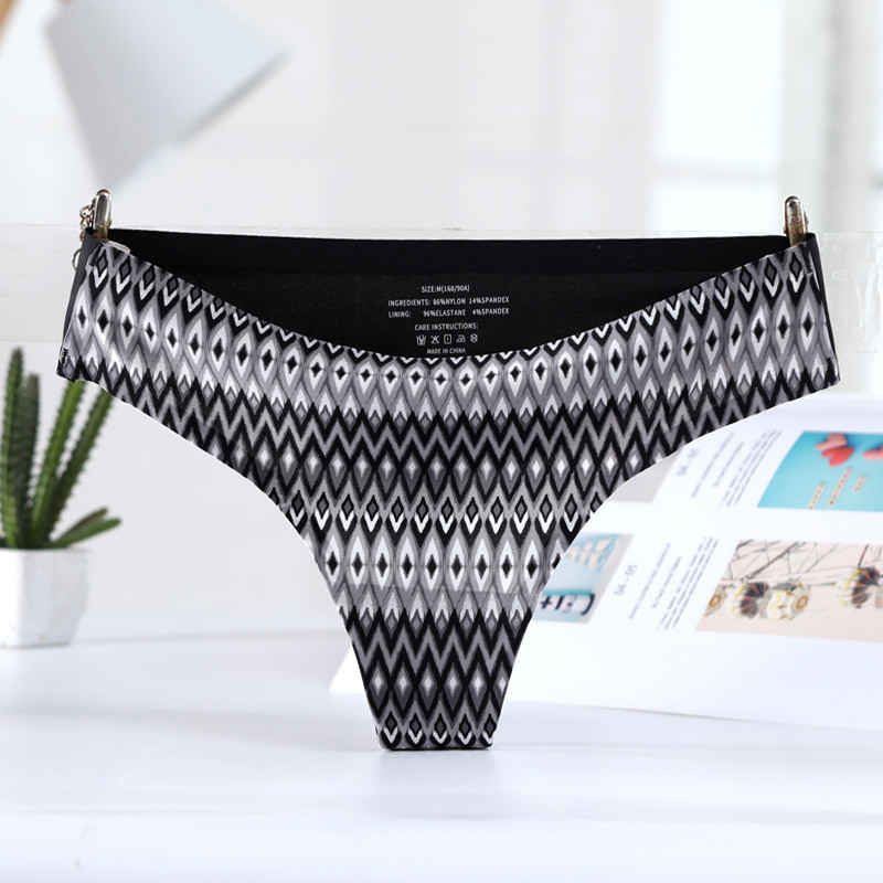 Най-новите дамски G String Секси бельо Дантелени гащички Прозрачни супер тънки кухи прашки Плюс размер 1 бр./лот dzk09