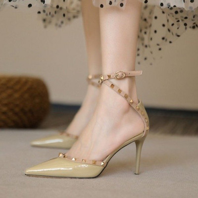 Ženske nove Baotou ženske cipele na visoku petu Modne cipele sa zašiljenim zakovicama na tanku petu Talon Femme Ženske cipele sa šupljom kopčom na gležnju Pune pete