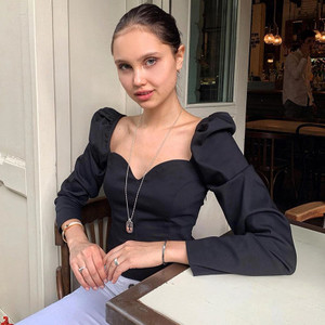 Ofertă specială Reducere caldă coreeană 2020 de toamnă de culoare uni vintage cămăși noi de femei cu mâneci bufante pătrate sexy cu decolteu în V bluză subțire