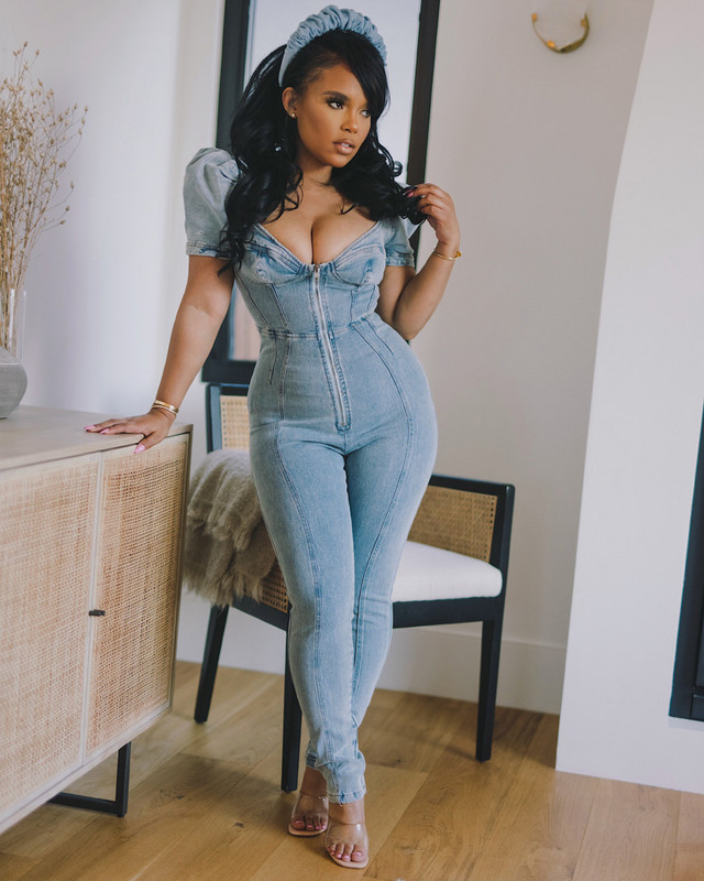 Kombinezoni s trapericama Seksi ženski kombinezon s V-izrezom, kratkim rukavima, plavi traper, ravni kombinezon