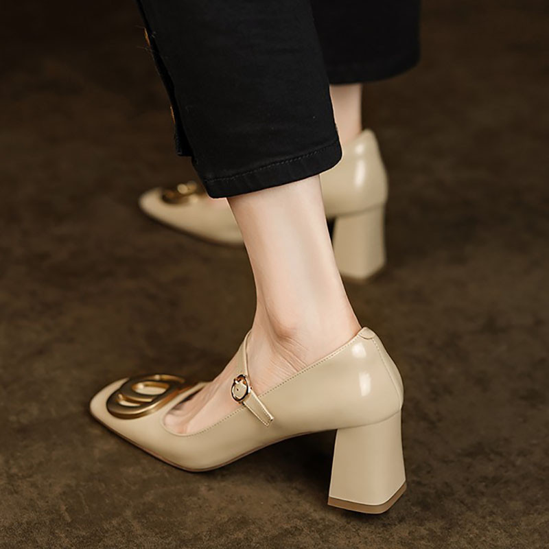 Moteriški aukštakulniai Mary Janes Batai Vintage Pumps Odiniai Batai Metalinis dirželis Moteriškos Suknelės Batai Zapatos Mujer Spring 1240N